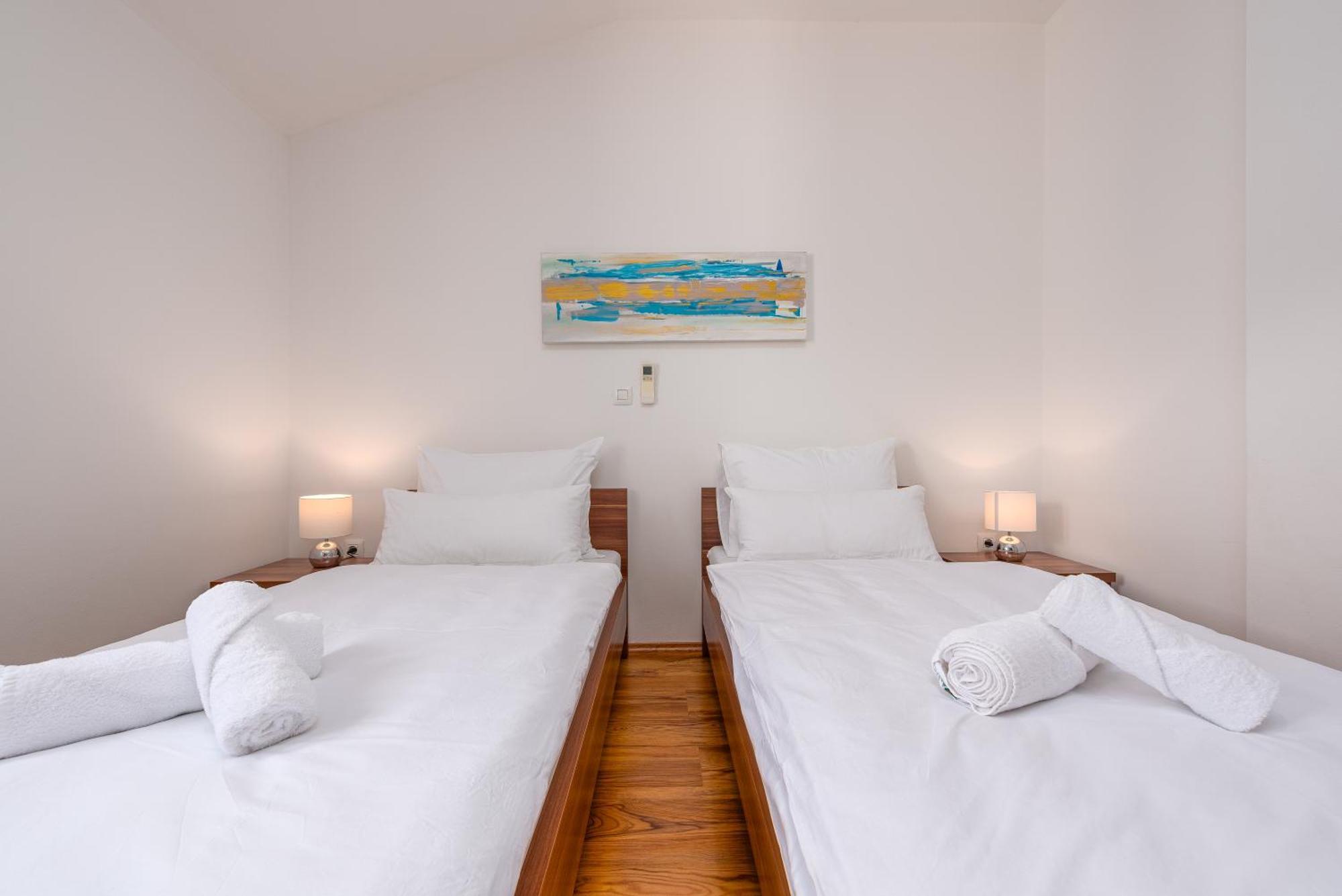 Apartments L&D Biograd Na Moru Exterior photo